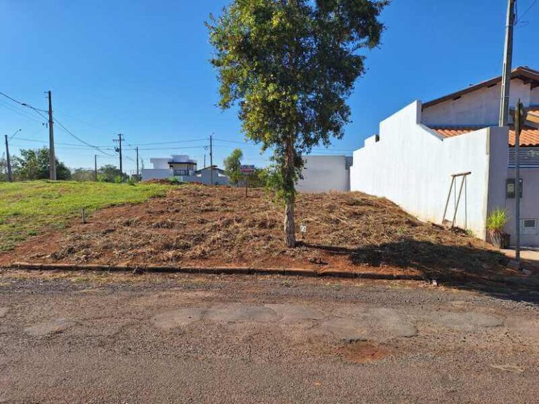 Vende-se terreno urbano na cidade de Lucélia