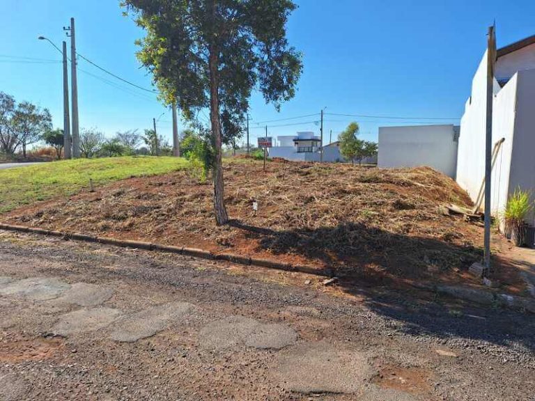 Vende-se terreno urbano na cidade de Lucélia