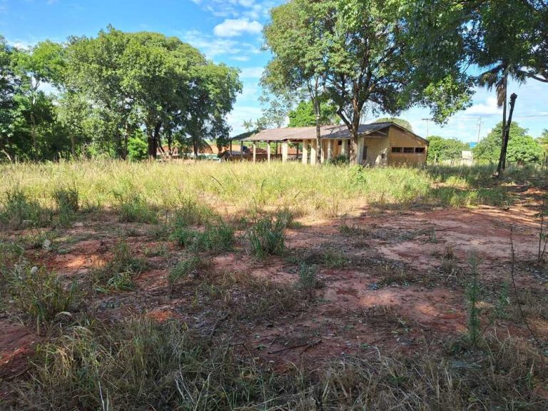 Vende-se terreno urbano no Bairro União em Lucélia-SP