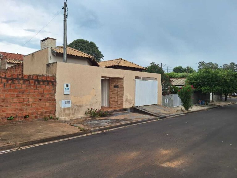 Casa à Venda em Lucélia – Rua José Shissei Tioma