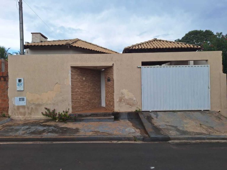 Casa à Venda em Lucélia – Rua José Shissei Tioma