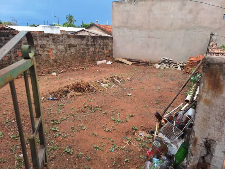 Residência Familiar Espaçosa à Venda na Rua Luis Ota em Lucélia SP