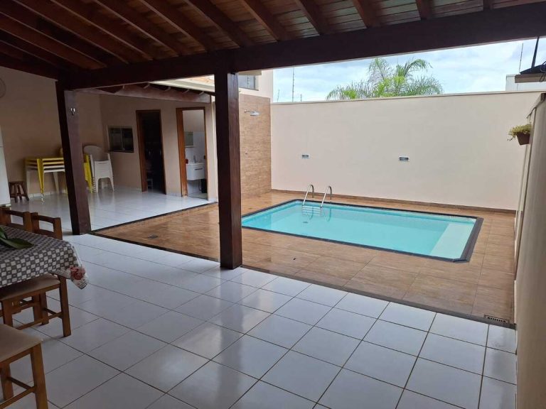 Casa Moderna com Piscina e Energia Solar à Venda em Lucélia