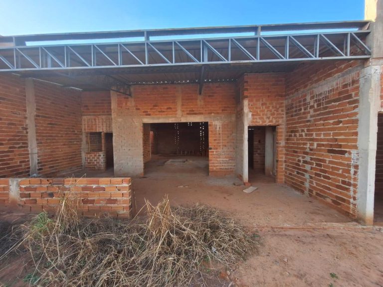 Imóvel comercial a venda em Adamantina-SP