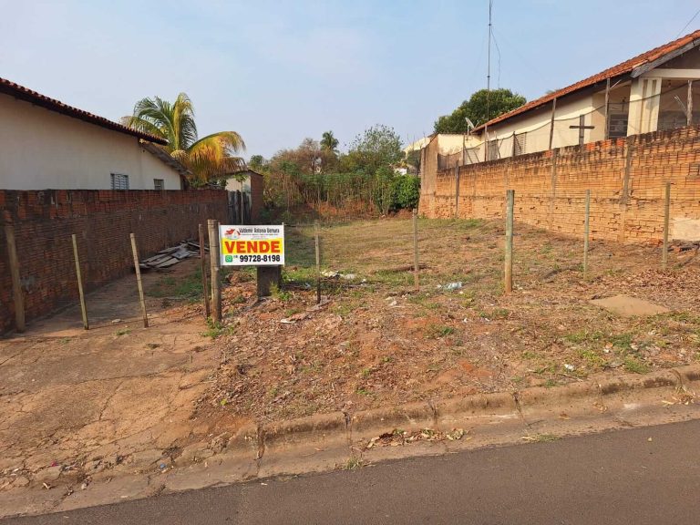 Terreno urbano à venda em Lucélia