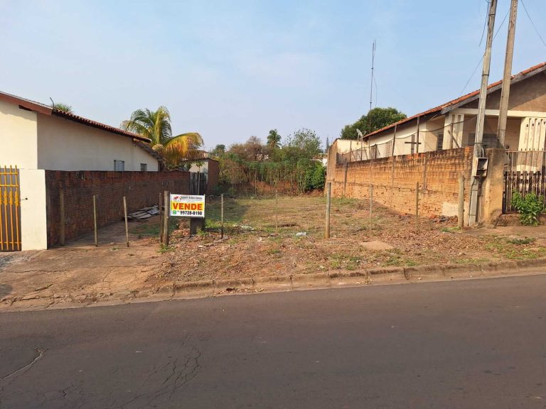 Terreno urbano à venda em Lucélia